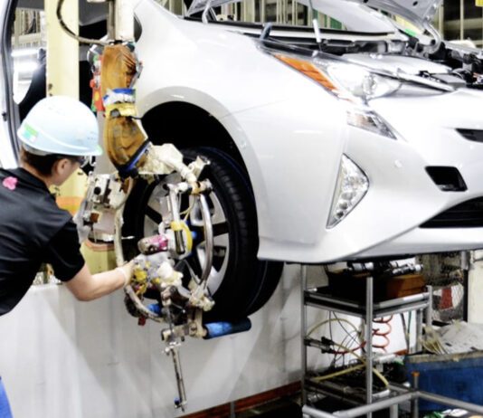 Toyota’s Electrified Vehicle Sales Surge in First Half of 2024 Toyota Motor North America (TMNA) reported robust sales for the first half of 2024, with a 14.3% increase in total vehicle sales, reaching 1,186,647 units.