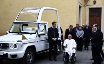 Pope-mobile goes electric