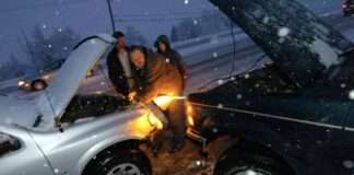 Jumpstarting a car in winter